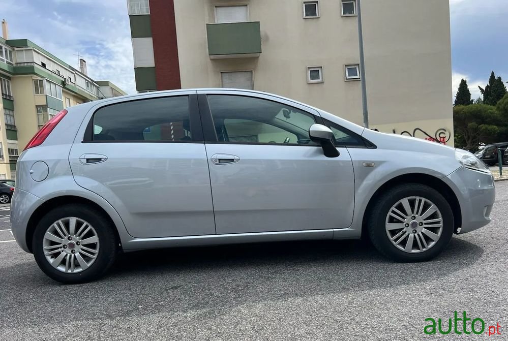 2008' Fiat Punto photo #1