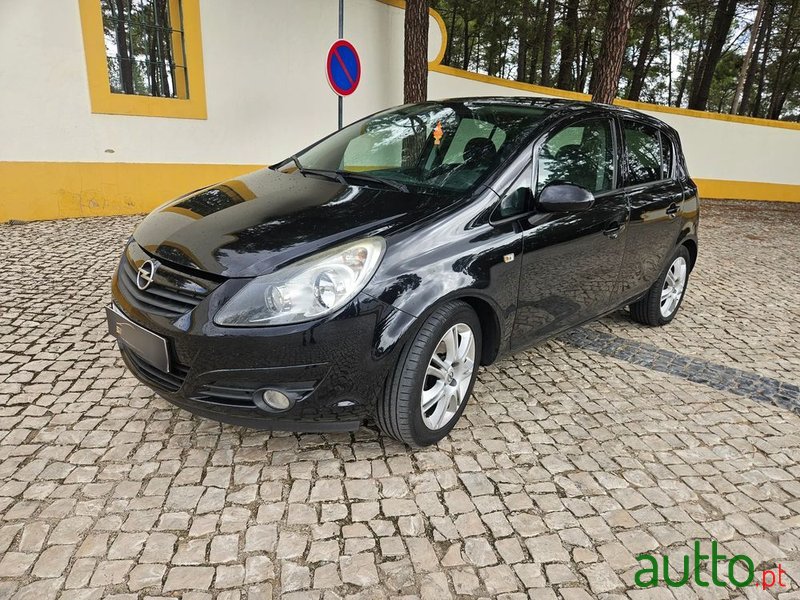 2011' Opel Corsa photo #2