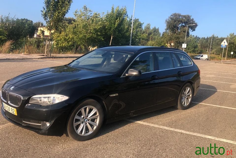 2012' BMW 520 photo #3