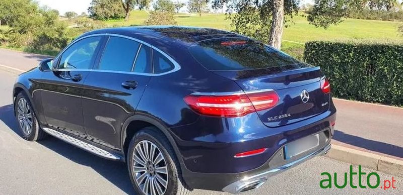 2018' Mercedes-Benz Classe Glc photo #1