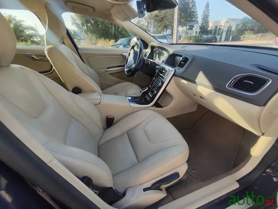 2014' Volvo V60 photo #1