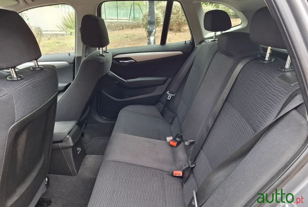 2010' BMW Série X 18 D Sdrive photo #6