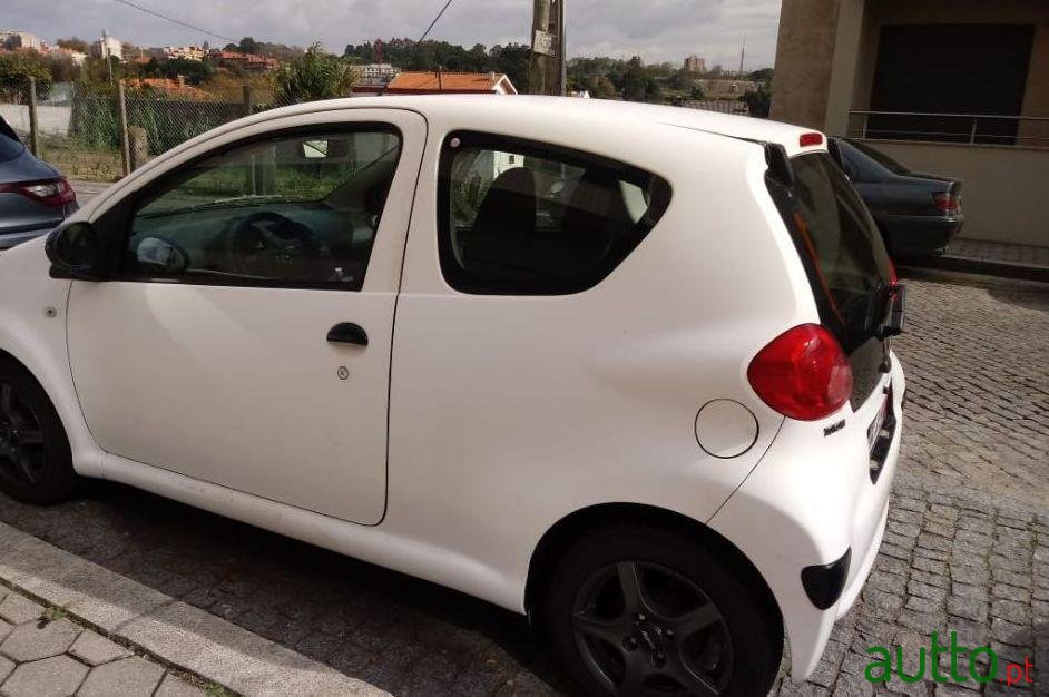 2008' Toyota Aygo photo #1