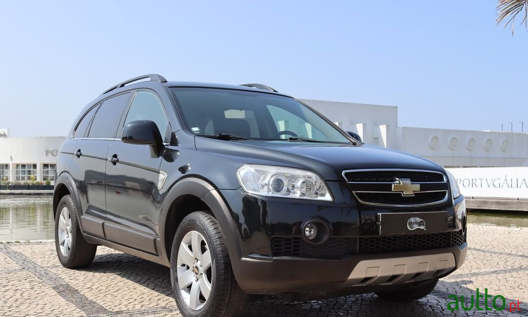2010' Chevrolet Captiva photo #3