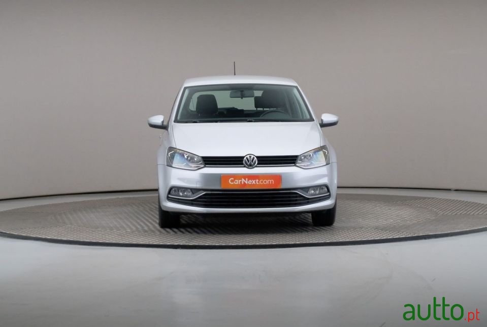 2015' Volkswagen Polo photo #3