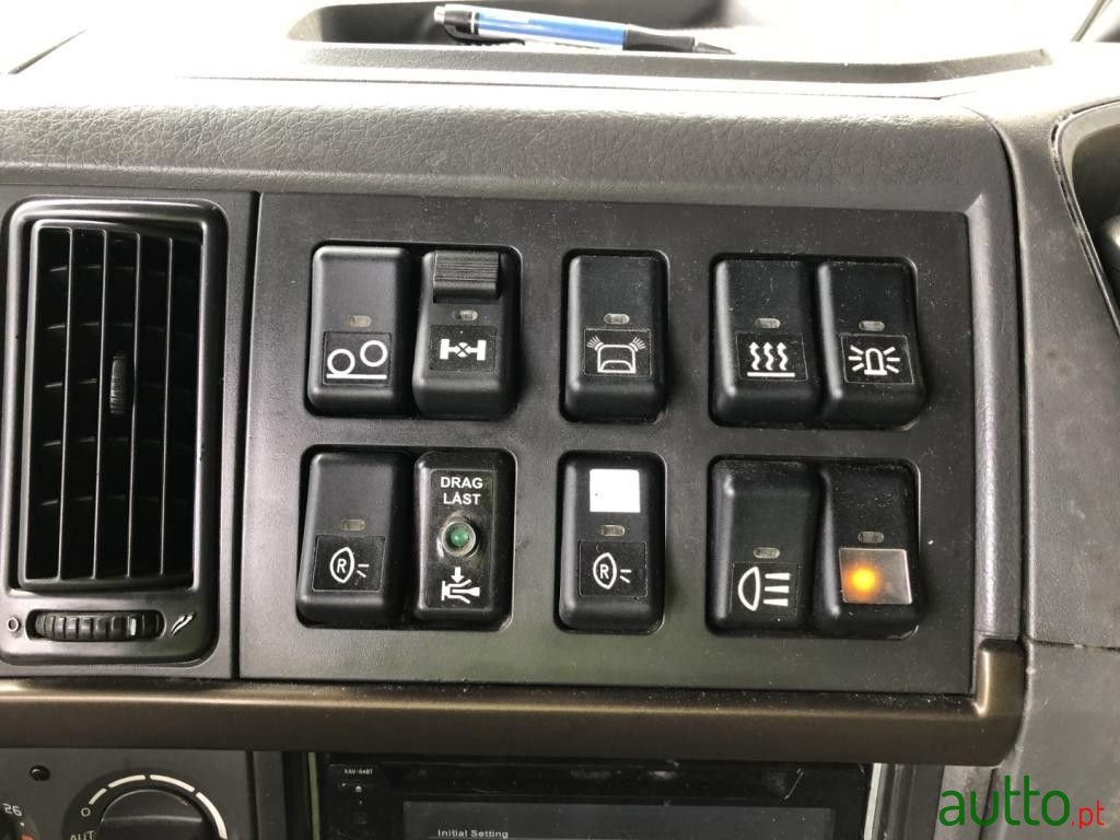 2010' Volvo photo #5