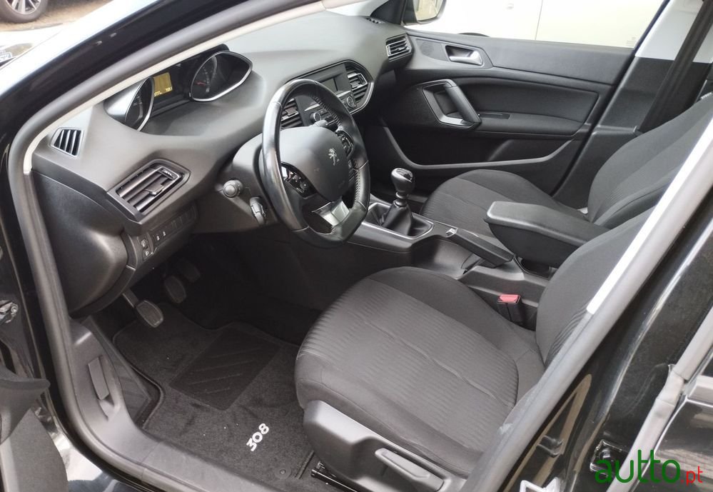 2020' Peugeot 308 Sw photo #6