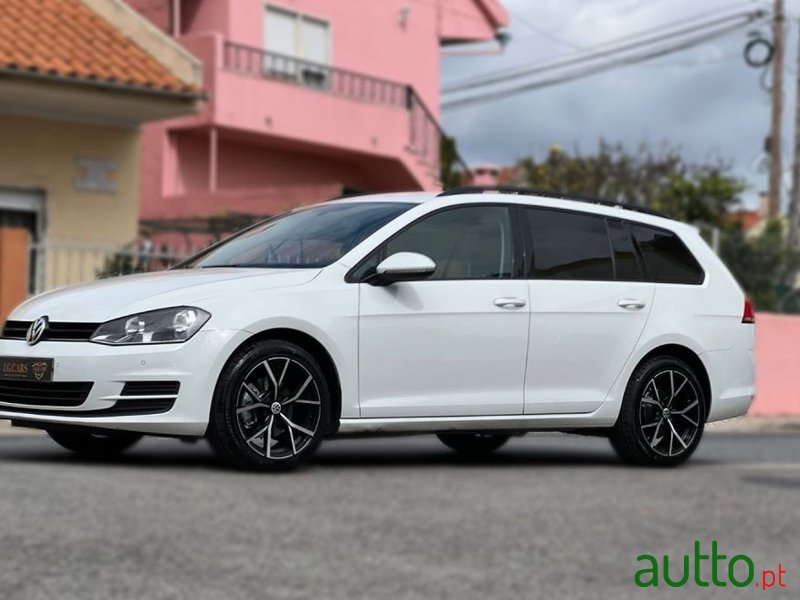 2016' Volkswagen Golf photo #3