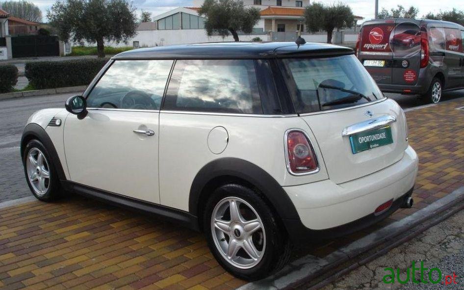 2007' MINI Cooper D photo #1