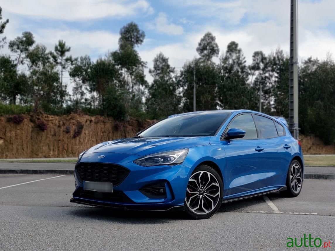 2021' Ford Focus photo #1