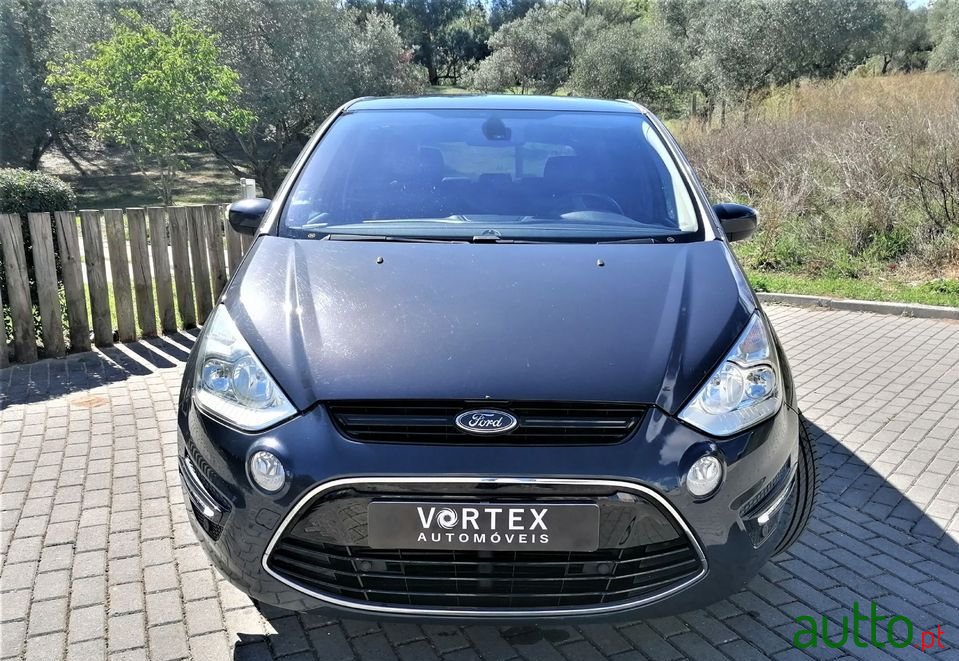 2012' Ford S-Max photo #2