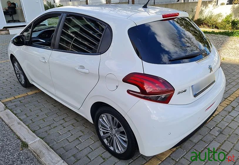 2016' Peugeot 208 photo #4