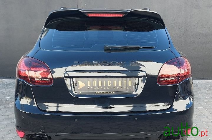 2012' Porsche Cayenne photo #5