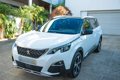 2019' Peugeot 5008