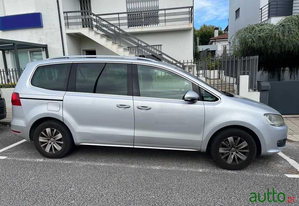 2012' Volkswagen Sharan photo #1