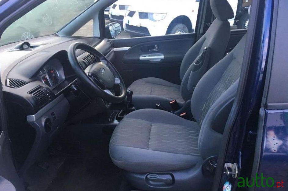 2001' Ford Galaxy 1.9 Tdi Glx photo #2