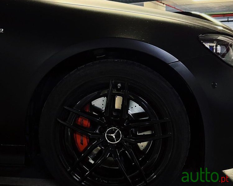2020' Mercedes-Benz Classe E 4Matic+ photo #4
