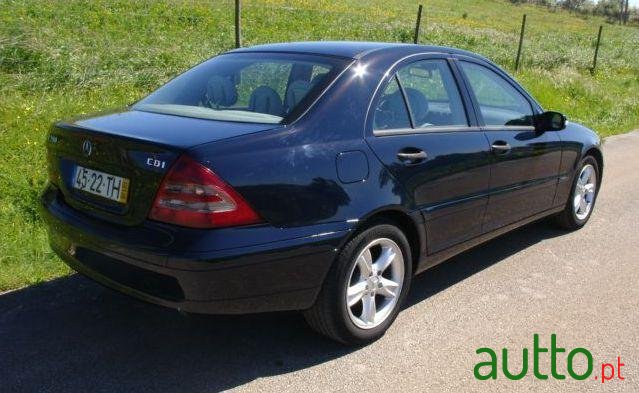 2002' Mercedes-Benz C-200 Cdi Classic photo #1
