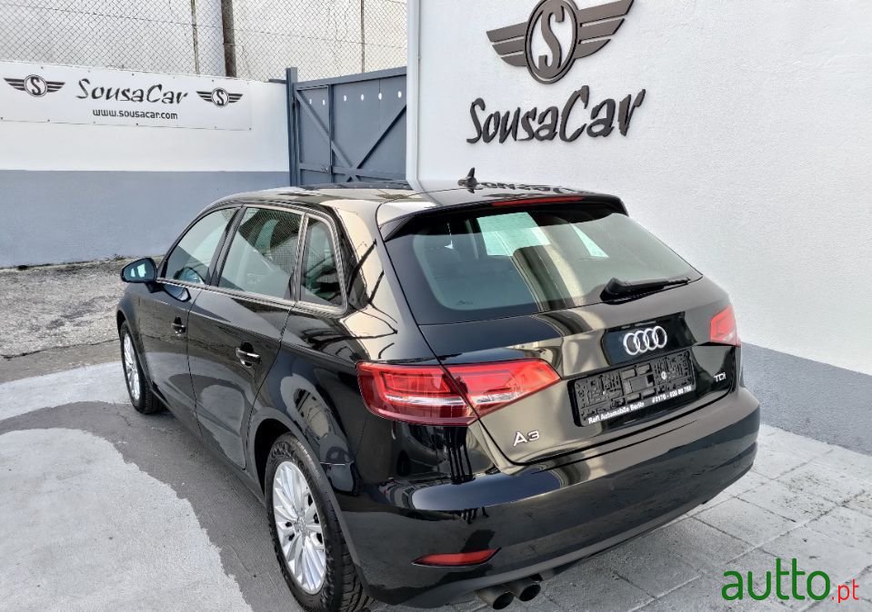 2018' Audi A3 Sportback photo #5