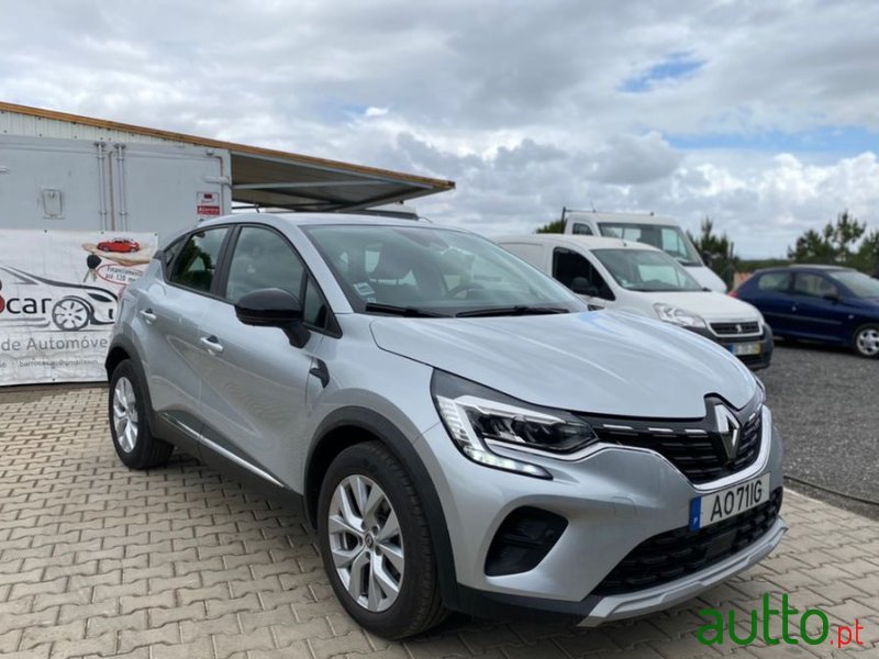 2020' Renault Captur photo #3