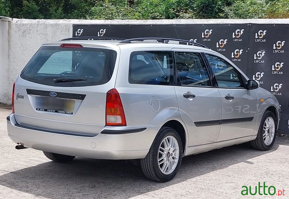 2003' Ford Focus Sw photo #6