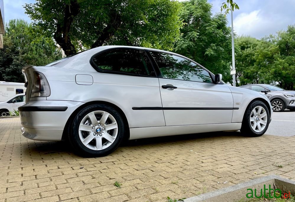 2002' BMW 318 photo #4