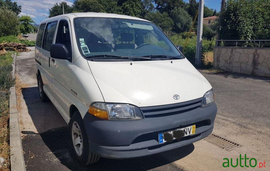 1999' Toyota Hiace photo #4