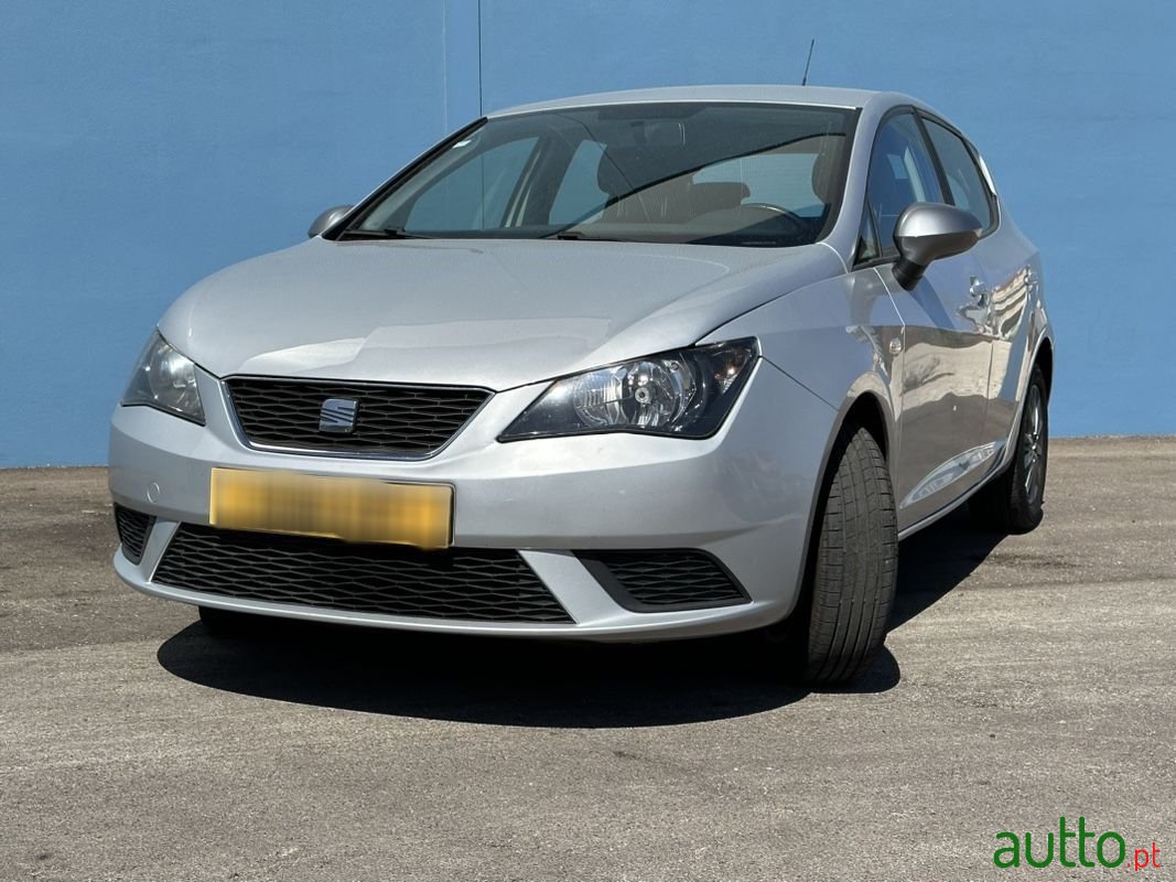 2015' SEAT Ibiza photo #2