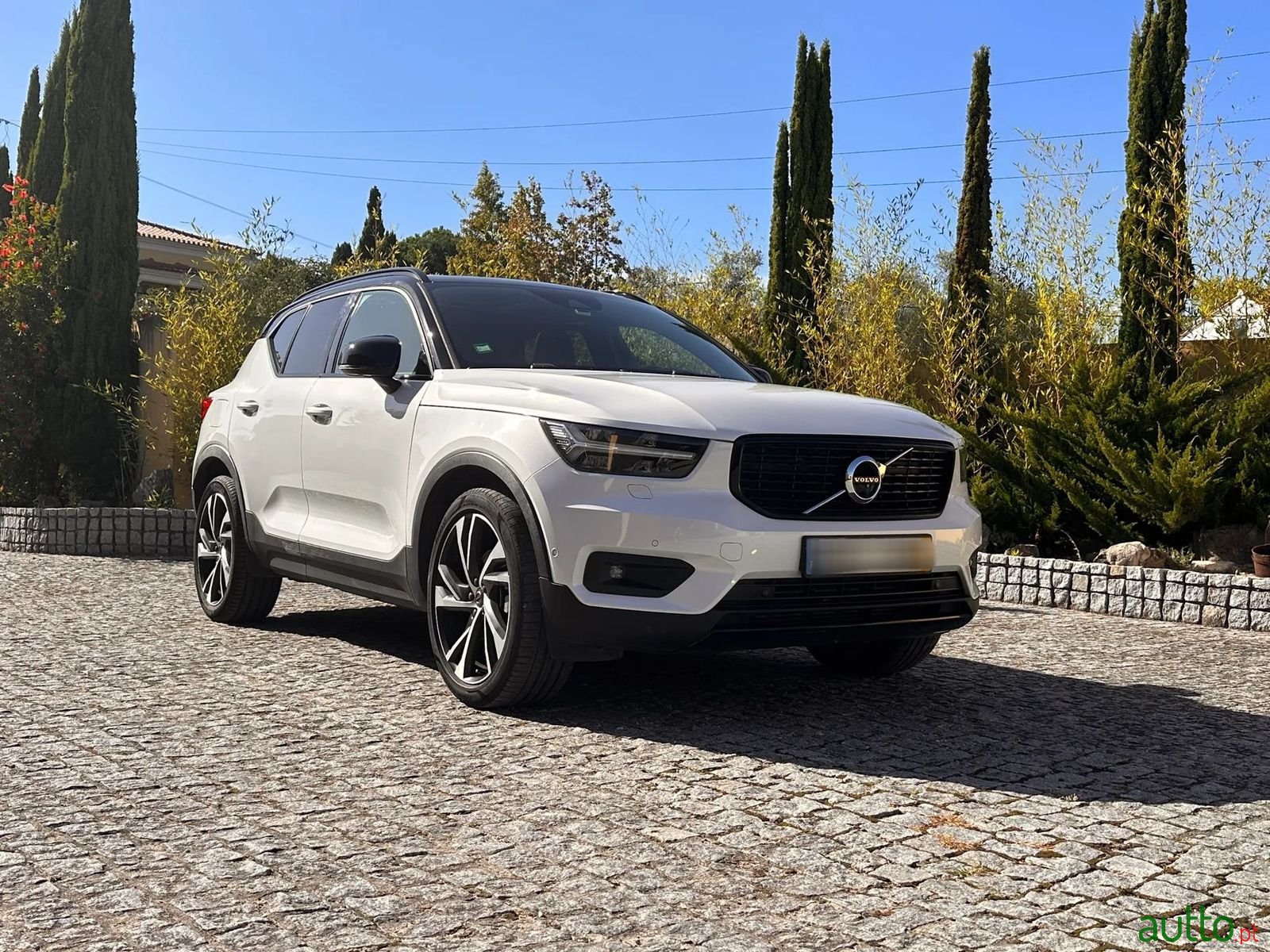 2018' Volvo Xc-40 photo #1