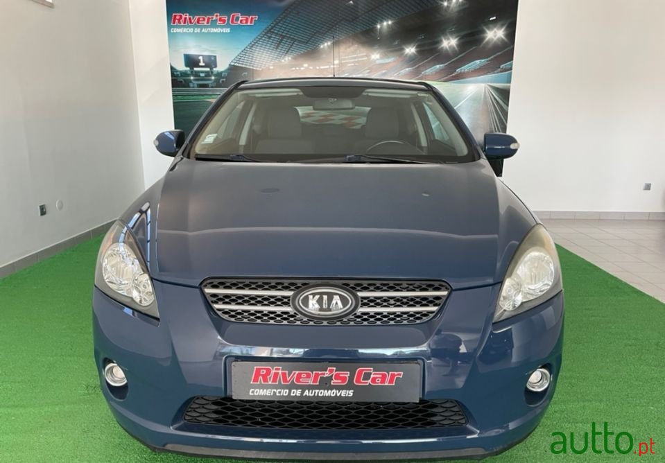 2011' Kia Ceed photo #2