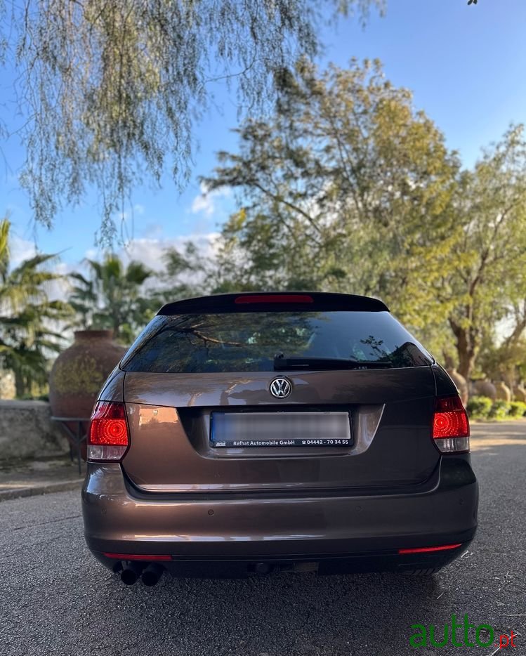 2012' Volkswagen Golf photo #5