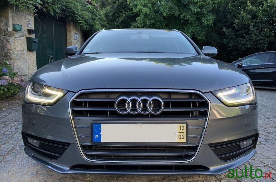 2013' Audi A4 Avant photo #3