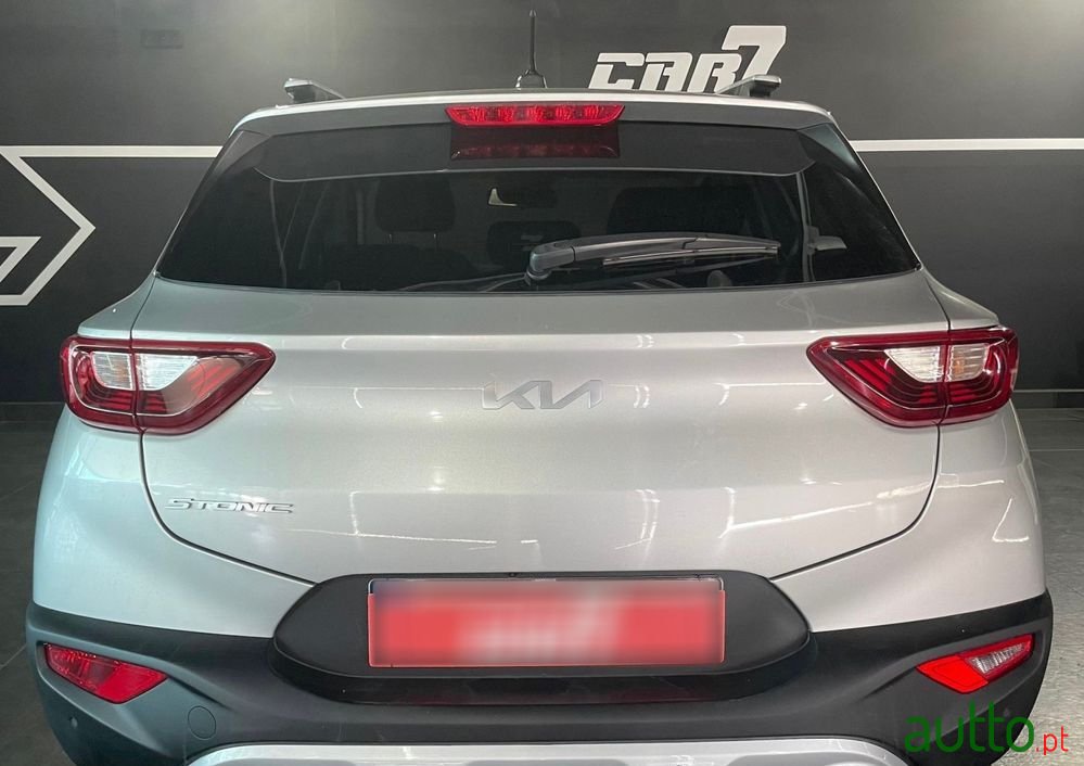 2022' Kia Stonic 1.0 T-Gdi Drive photo #5
