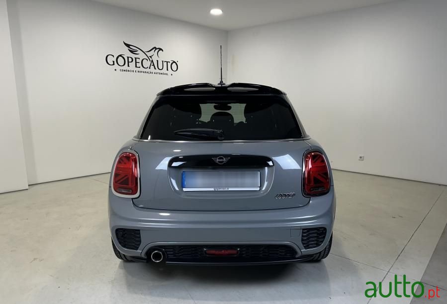 2020' MINI Cooper photo #5
