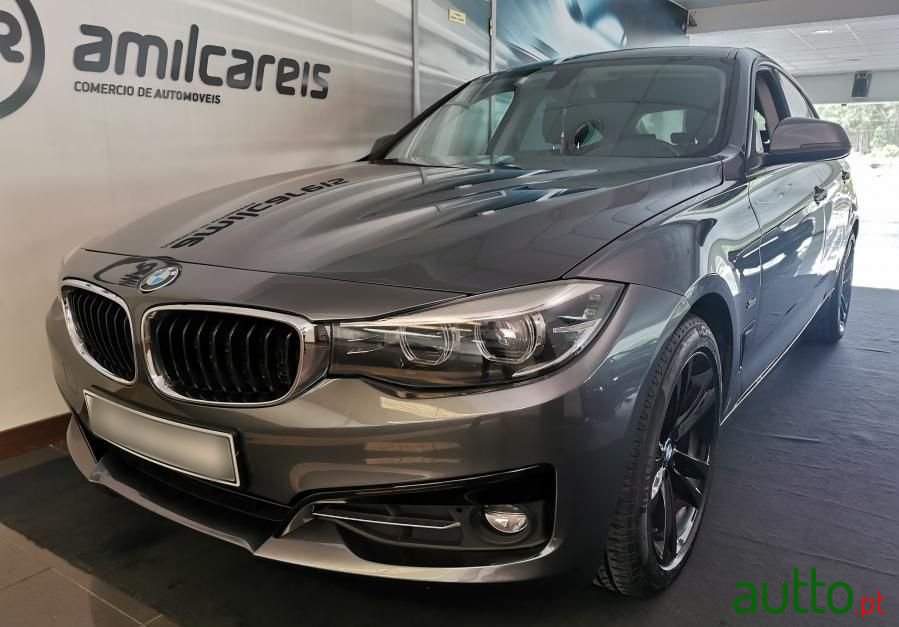 2017' BMW 320 Gran Turismo photo #2