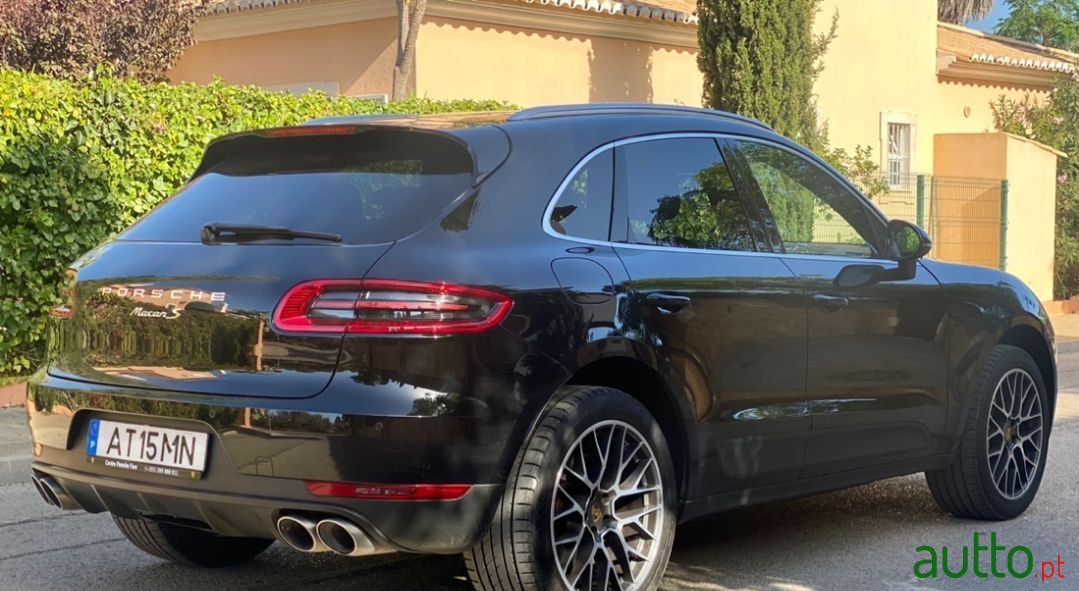 2017' Porsche Macan photo #3