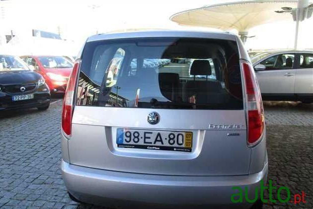 2007' Skoda Roomster 1.2 Comfort photo #2
