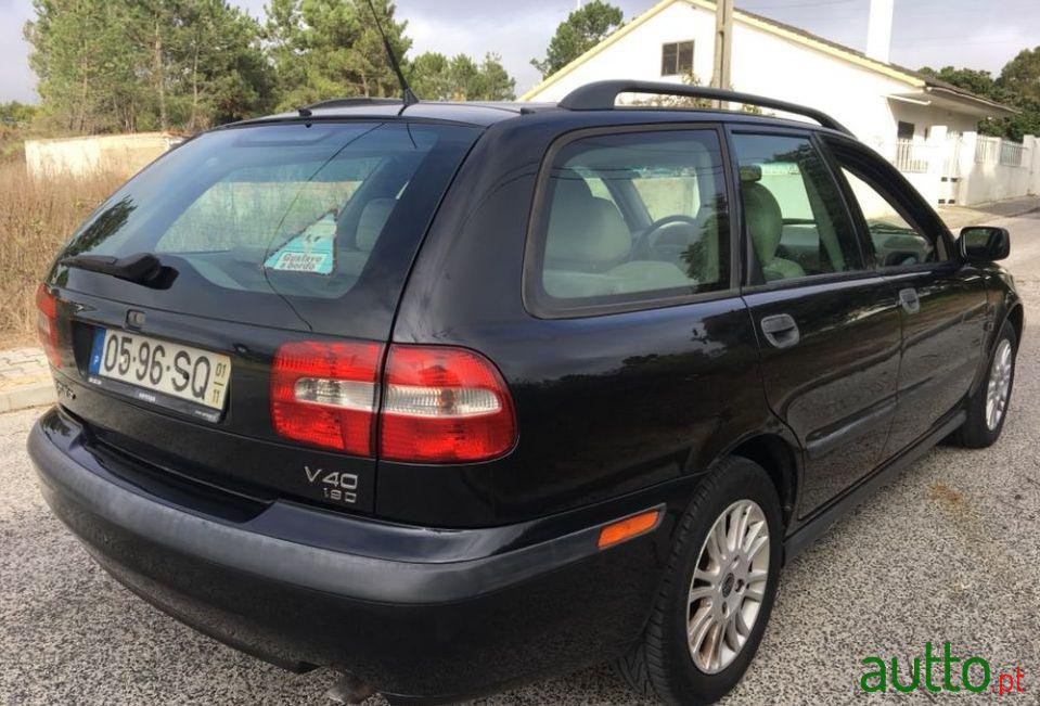 2001' Volvo V40 1.9 photo #1