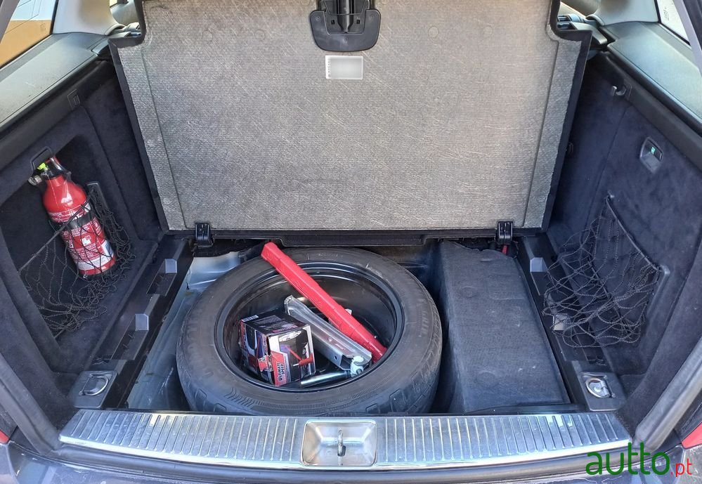 2008' Mercedes-Benz 200 photo #2