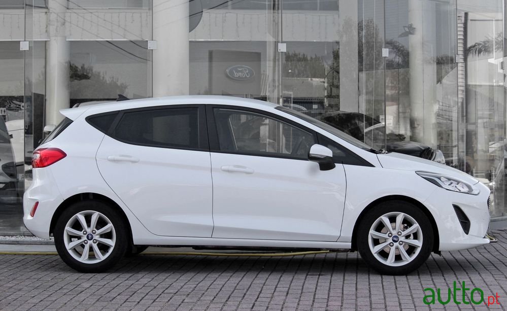 2021' Ford Fiesta photo #4