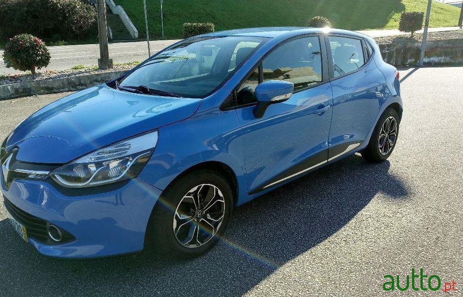 2014' Renault Clio photo #3