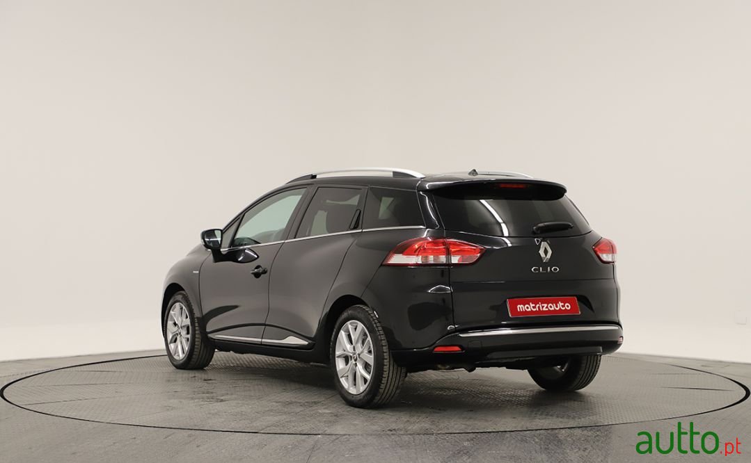 2019' Renault Clio Sport Tourer photo #4