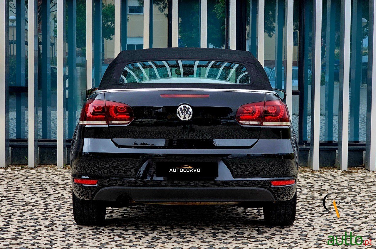 2012' Volkswagen Golf Cabriolet 1.2 TSI BlueMotion Exclusive photo #5