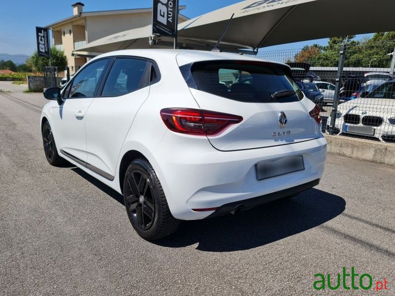 2020' Renault Clio 1.5 Blue Dci Intens photo #4