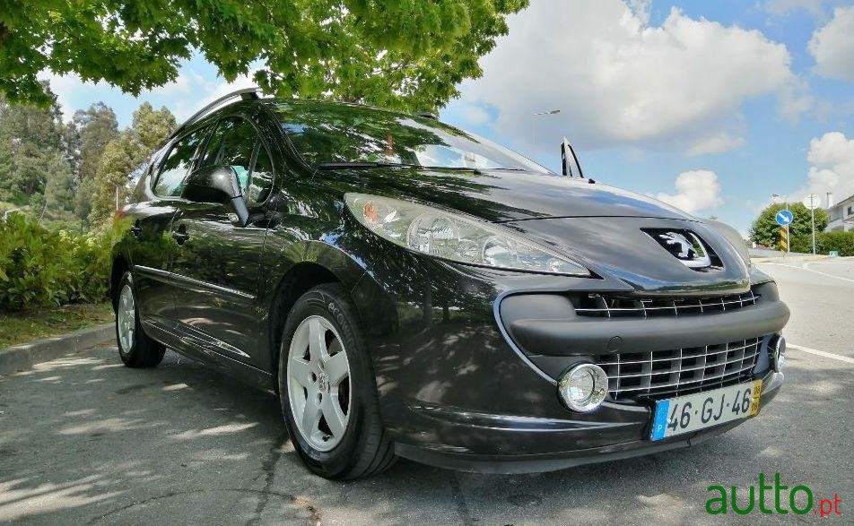 2008' Peugeot 207 Sw photo #3