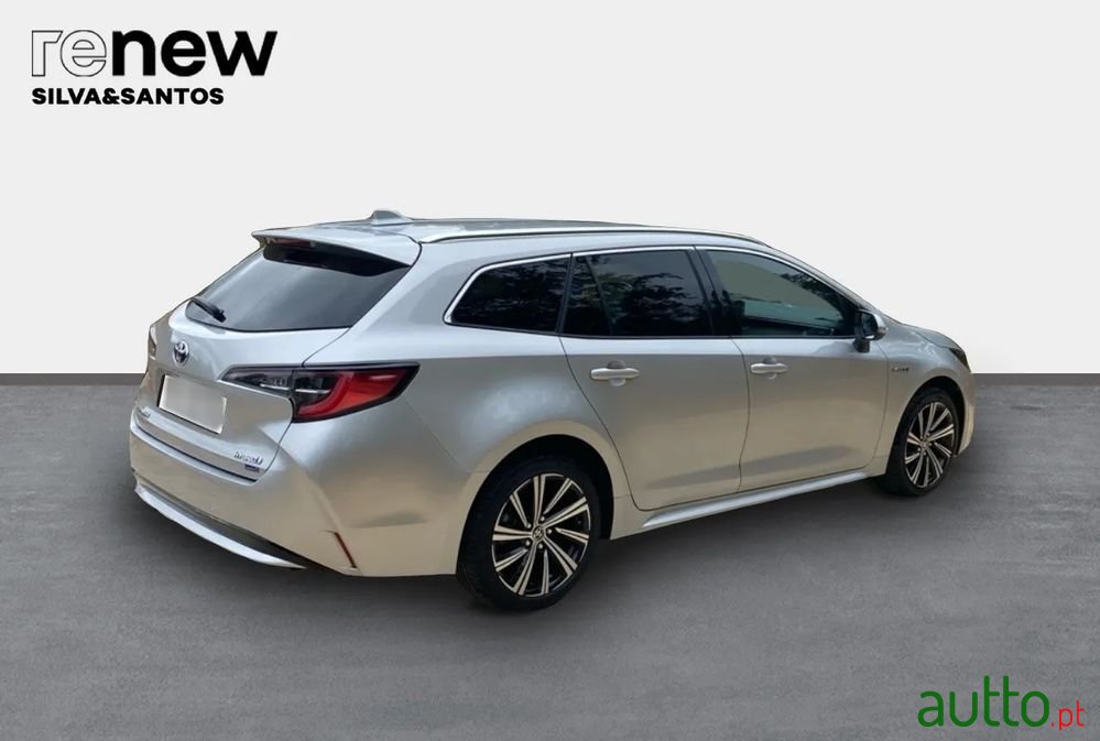 2021' Toyota Corolla Touring Sports photo #5