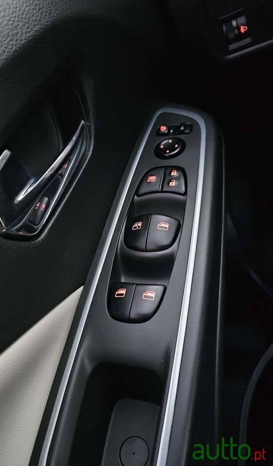 2022' Nissan Micra photo #3