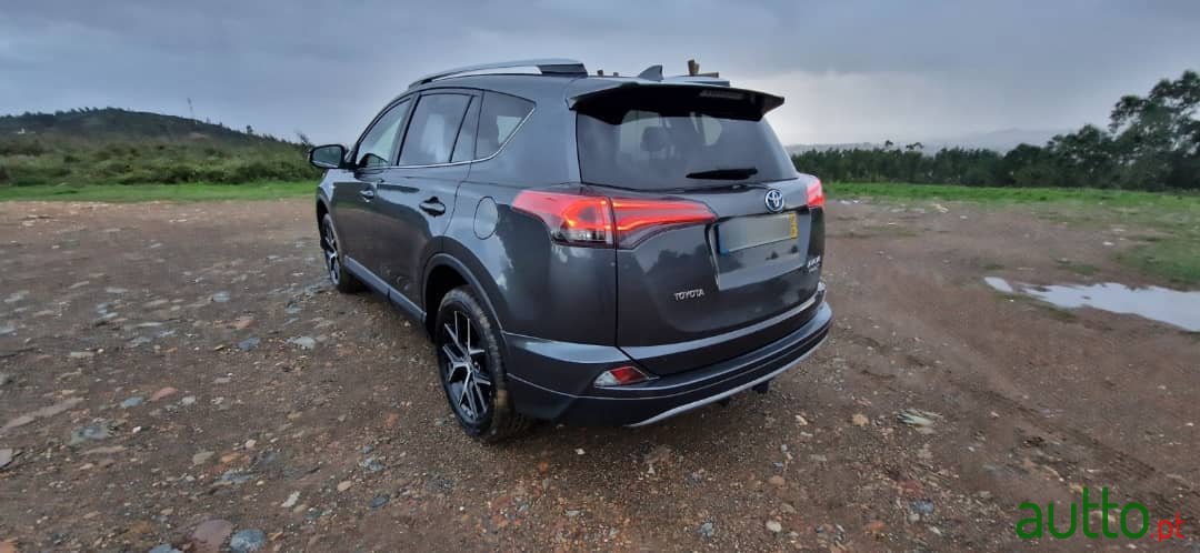 2017' Toyota RAV4 photo #7