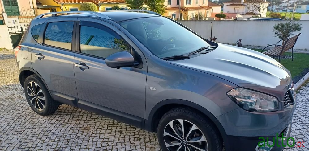 2012' Nissan Qashqai photo #2