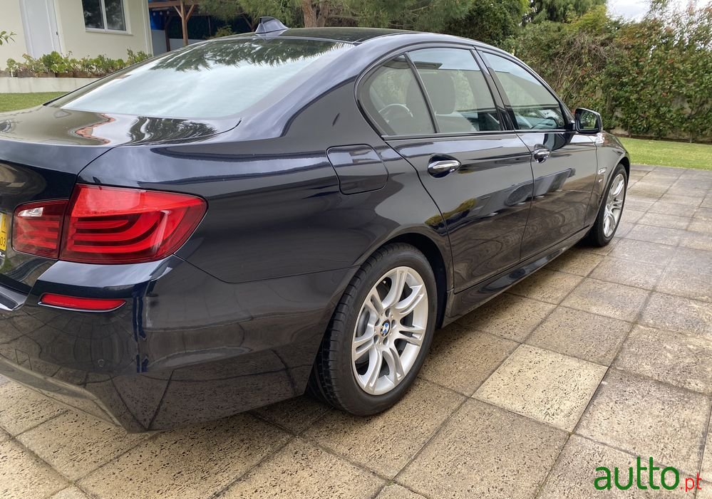 2013' BMW 520 D Pack M Auto photo #3